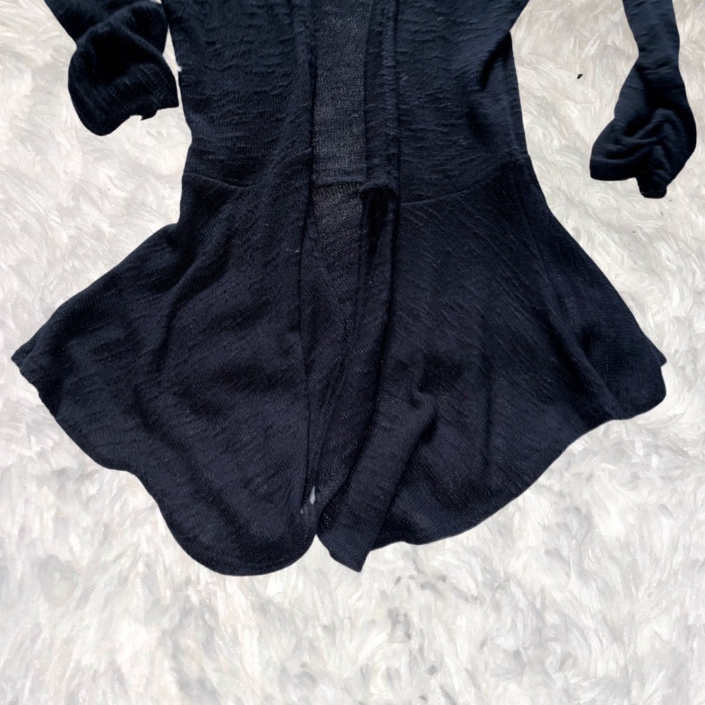 🌟 2 Bundle Cardigans 🌟 - Picture 2 of 5